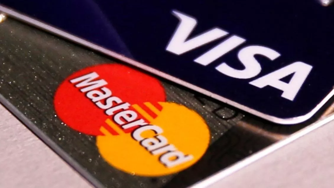 Бессрочные карты Visa и MasterCard - какие сюрпризы ждут держателей